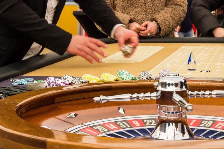 Interrogazione di Aggravi e Lucianaz sul Futuro del Casinò di Saint Vincent