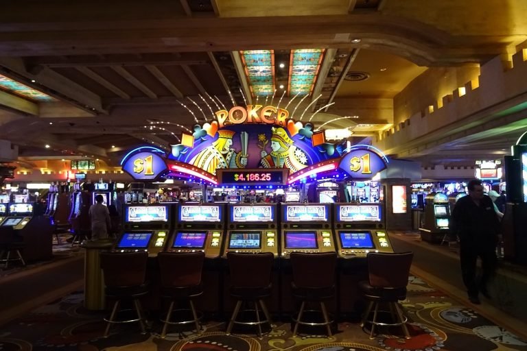 Il Casinò di Kings Mountain Ora Offre Giochi da Tavolo dal Vivo