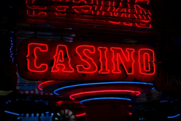 Il Casinò di Constanța riapre al pubblico dopo un restauro spettacolare