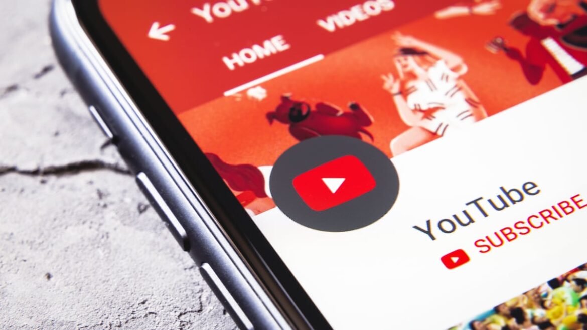 Anche YouTube ora ha i DM