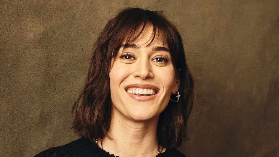 Lizzy Caplan sarà la protagonista della serie Far Cry di Noah Hawley