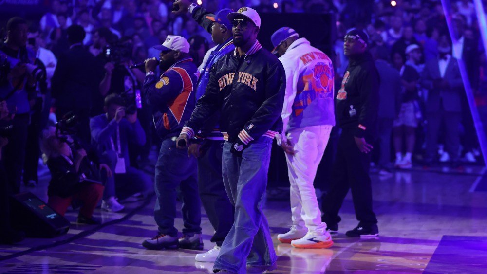 Wu-Tang Clan e i rapper di Fat Joe New York celebrano la vittoria del campionato dei Knicks