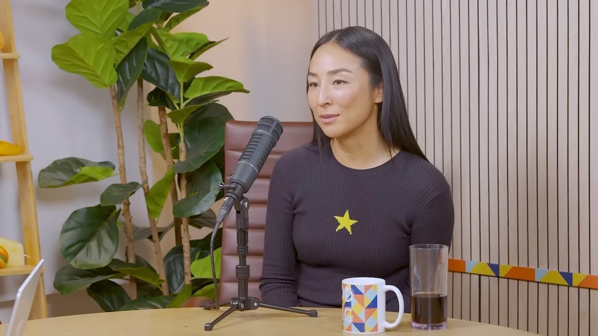 La scena del salone di bellezza “Sorelle” con stereotipi asiatici regge
