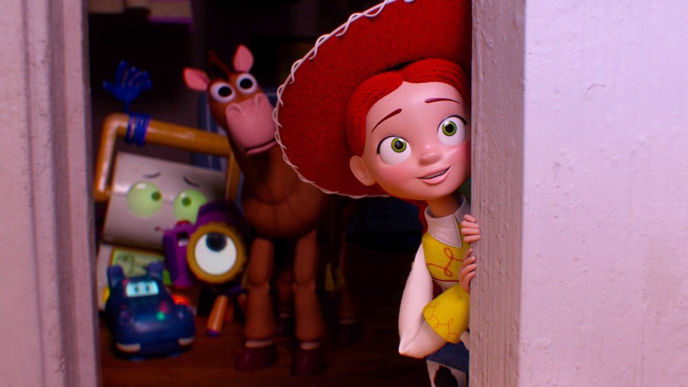 Toy Story 5 Debutto globale, Ossessione, Pietre miliari dietro le quinte