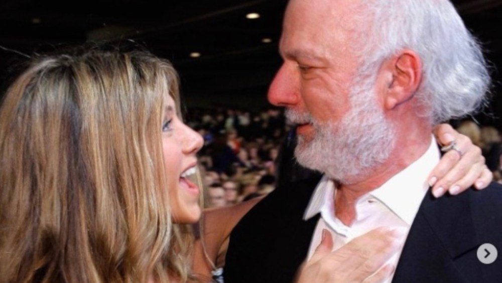 Jennifer Aniston pubblica un post tributo al regista di “Friends” James Burrows