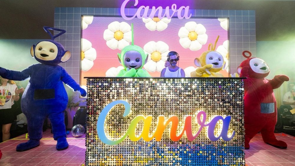 I Teletubbies ballano per i diritti LGBTQ al Canva Beach Pride Party