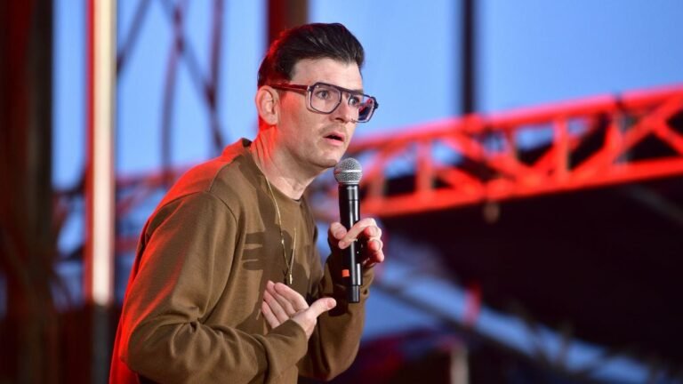 Il comico Moshe Kasher rivela la diagnosi di cancro