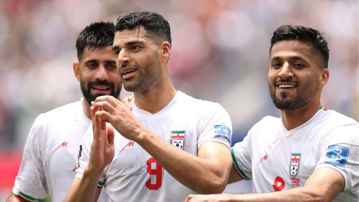 La Nazionale iraniana lascia negli spogliatoi un messaggio che chiede la pace