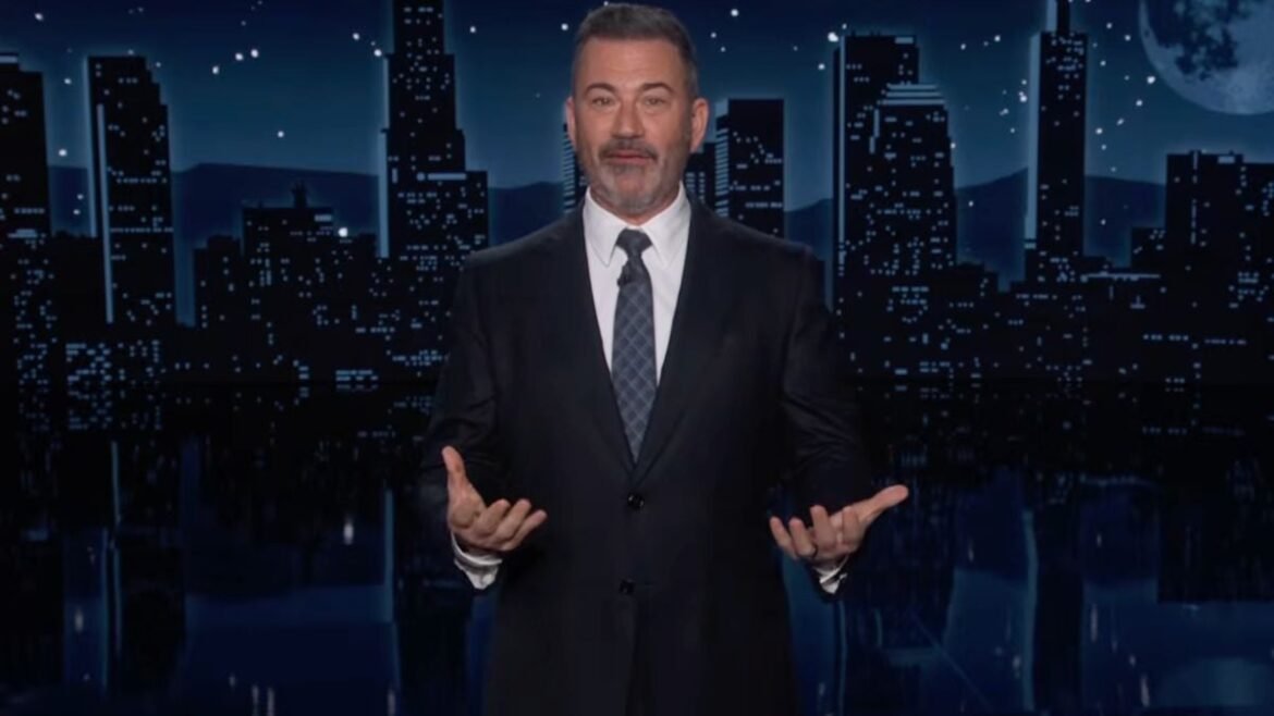 Jimmy Kimmel arrostisce Trump per i problemi delle alghe nella piscina riflettente rinnovata