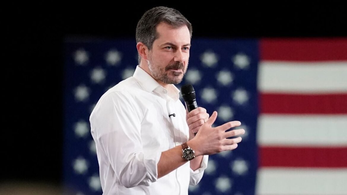 Pete Buttigieg ottiene sostegno bipartisan dopo aver distrutto l’incidente che ha preso di mira la famiglia