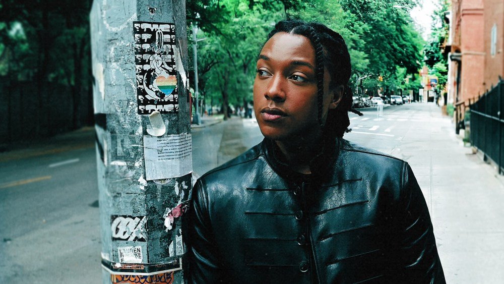 Josh Johnson in tournée, speciale HBO e uscita settimanale di cabaret