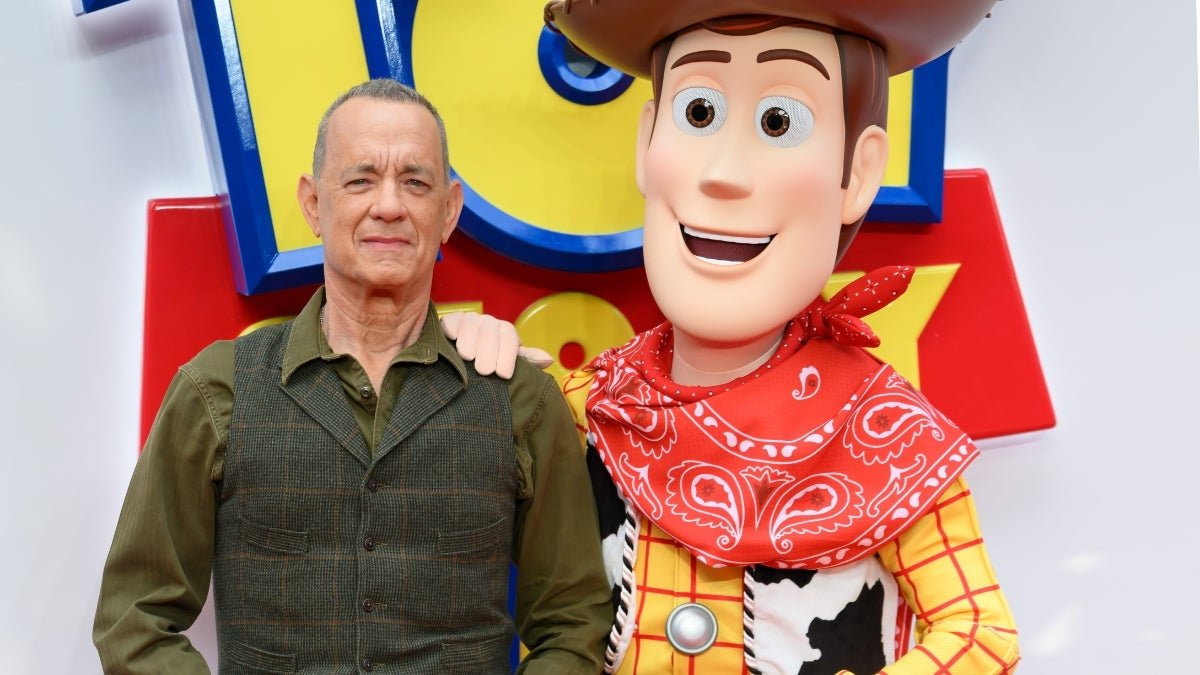Tom Hanks dice che è “spaventoso” che la Disney possa usare l’intelligenza artificiale per realizzare sequel di “Toy Story” senza di lui